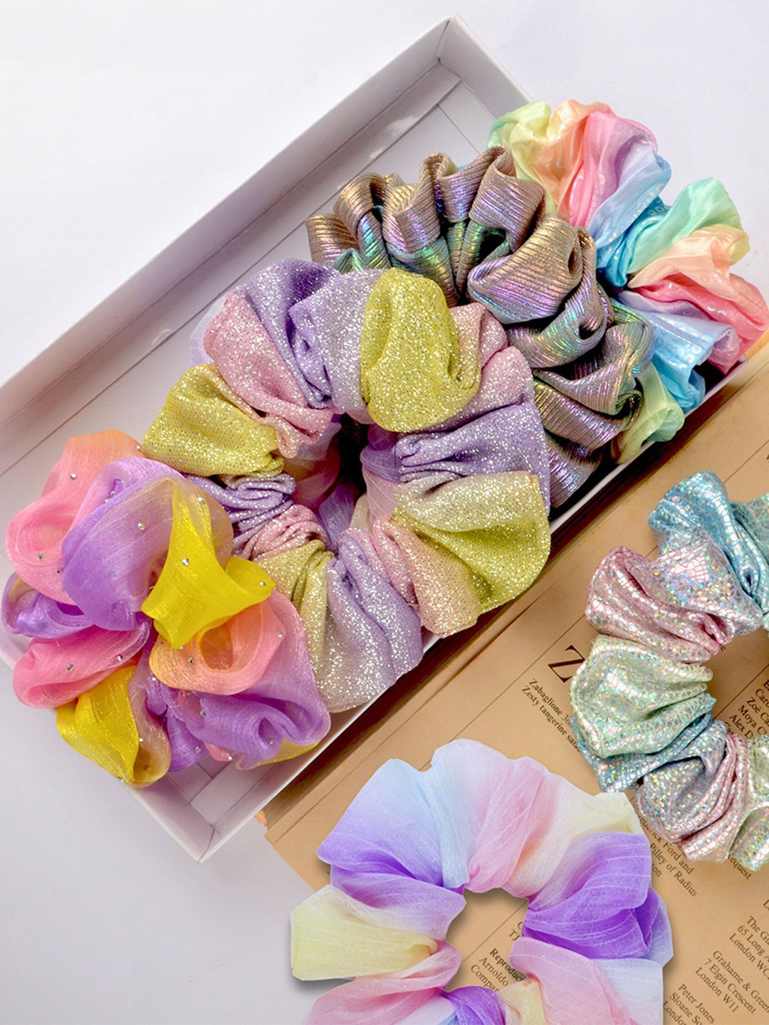 

Radhu & Kabby Women Set Of 6 Ponytail Holders Hair Accessory, Assorted