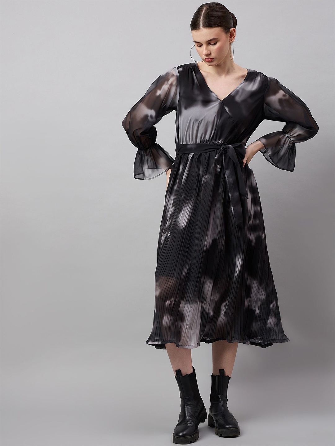 

Roadster Georgette Tie & Die Knee Long Fit and Flare Dress, Grey