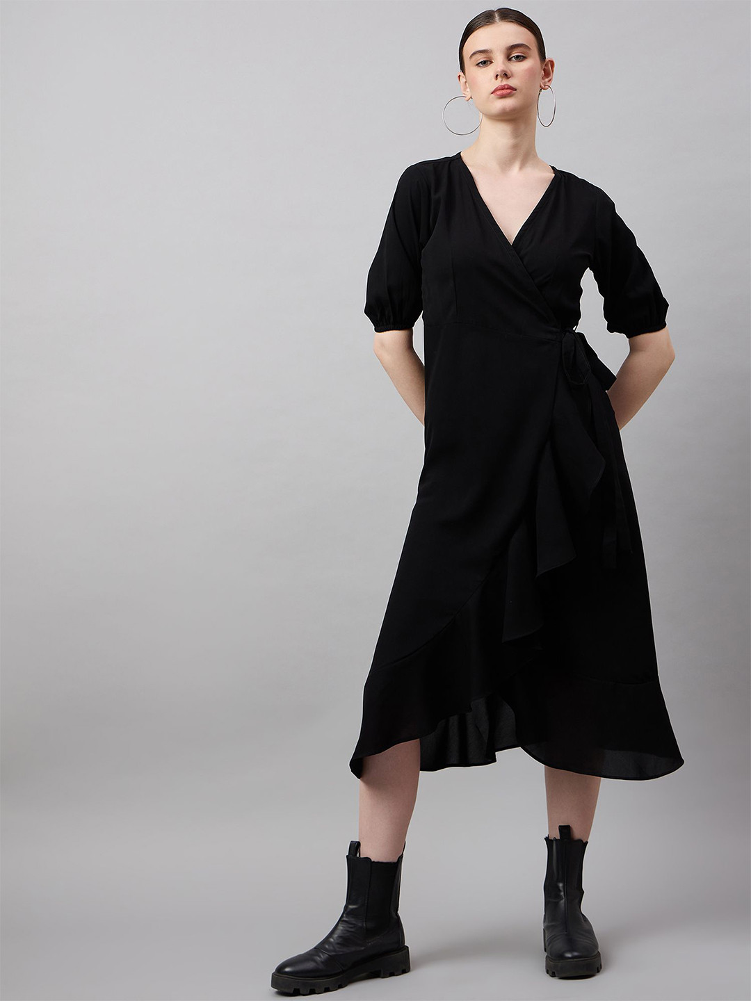 

The Roadster Lifestyle Co. V Neck Puff Sleeves A-Line Knee Length Dress, Black