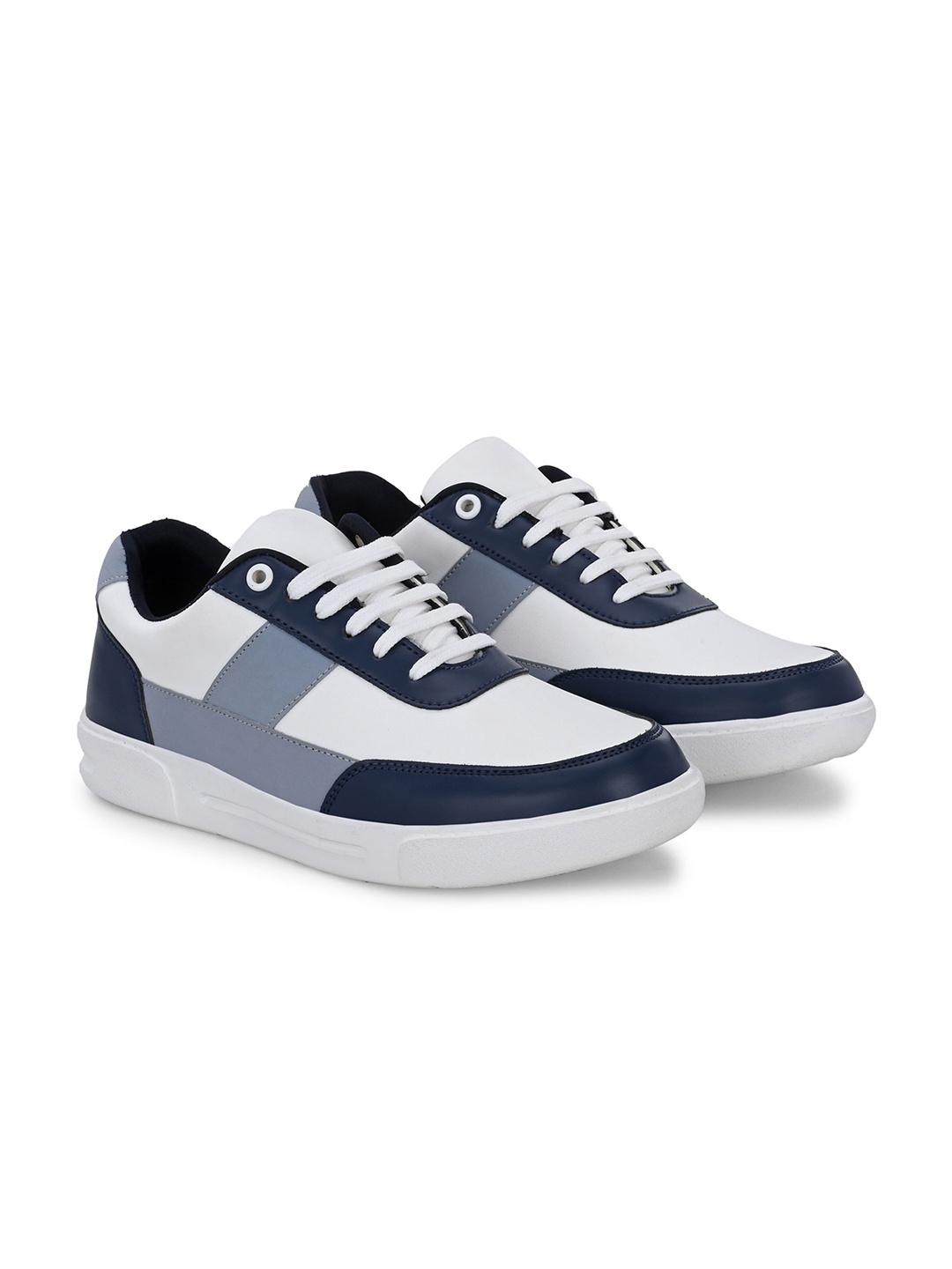 

Killer Men Colourblocked Round Toe Sneakers, Blue