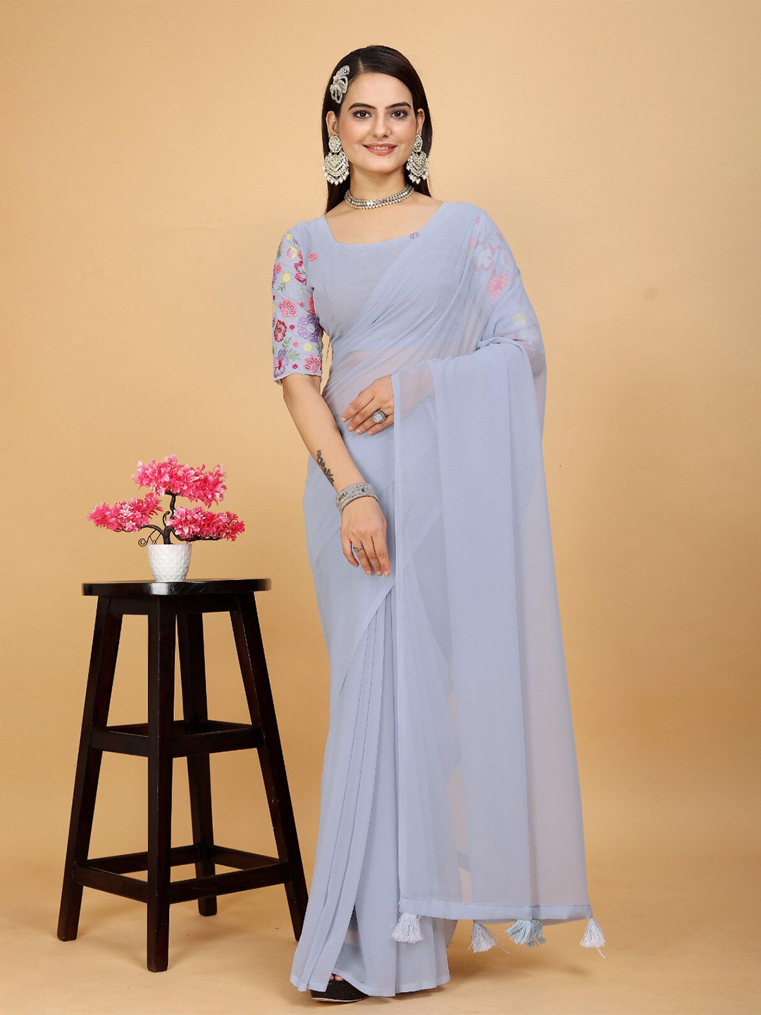 

K 5 Fashion Poly Georgette Saree, Grey