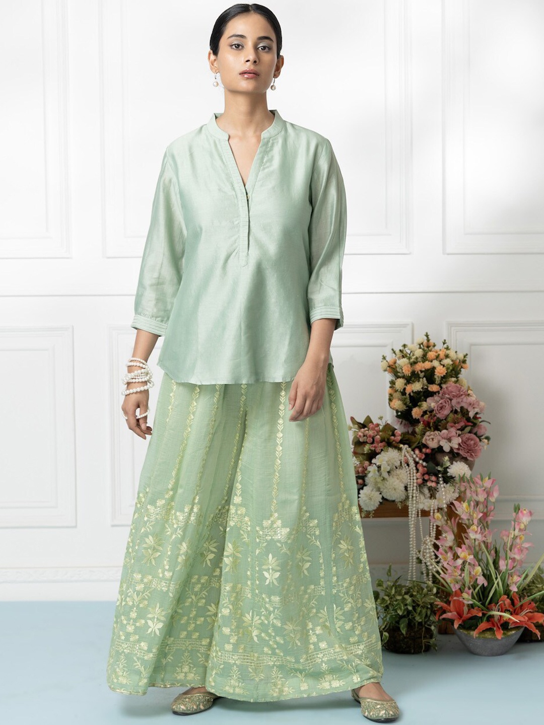 

SMRITI GUPTA Mandarin Collar Chanderi Cotton A-Line Kurti with Palazzos, Green