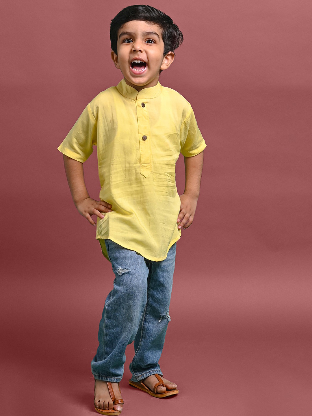 

VESHAM Boys Mandarin Collar Short Kurta, Yellow