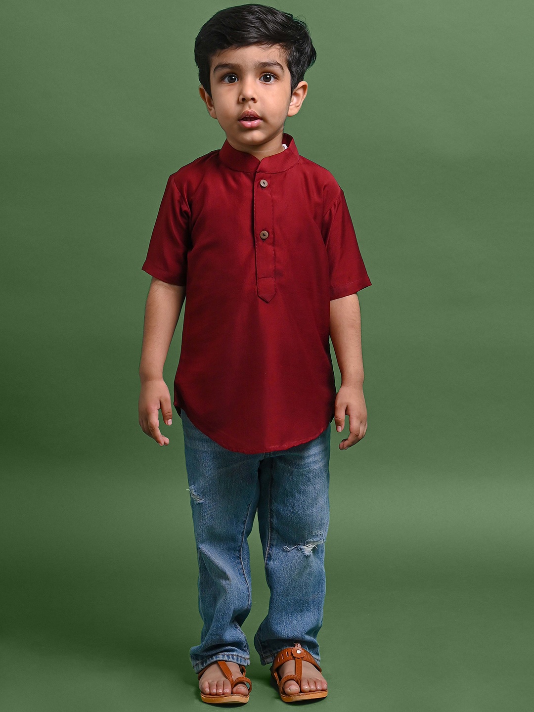

VESHAM Boys Mandarin Collar Short Sleeves Cotton Straight Kurta, Maroon