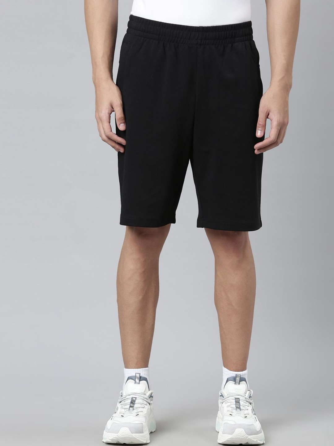 Xtep Men Mid-Rise Training or Gym Sports Shorts, Black