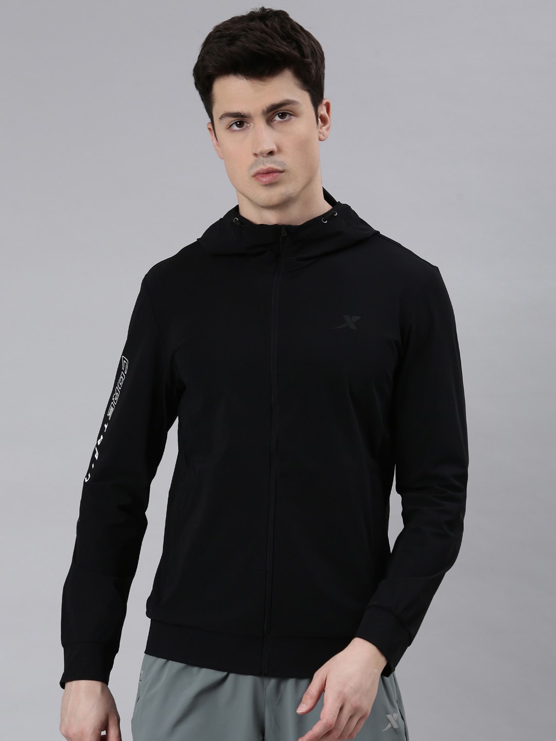 Xtep Men Lightweight Training or Gym Sporty Jacket, Black