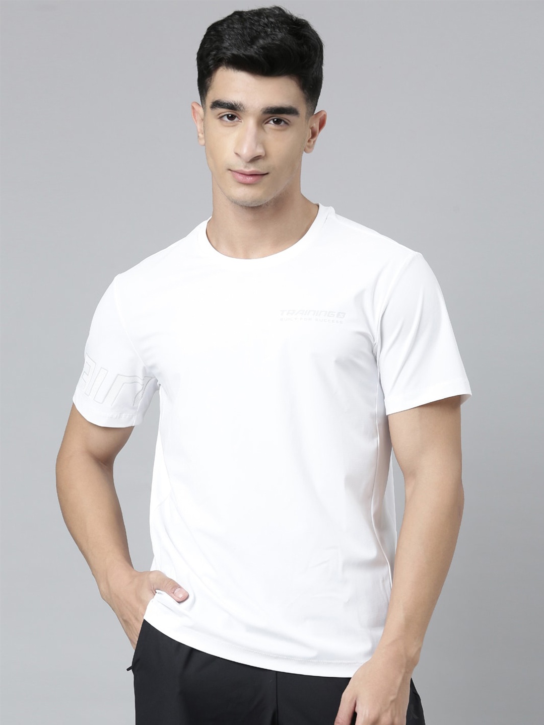 

Xtep Round Neck Short Sleeves Casual T-shirt, White