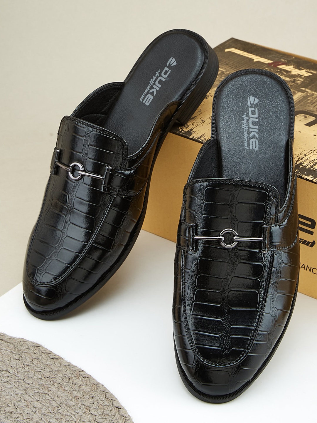 

Duke Men Textured Buckle Detailed Lightweight Mules, Black