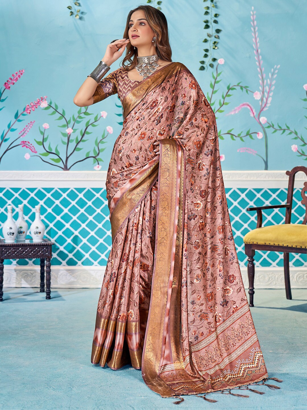 

Mitera Floral Zari Sungudi Saree, Mauve