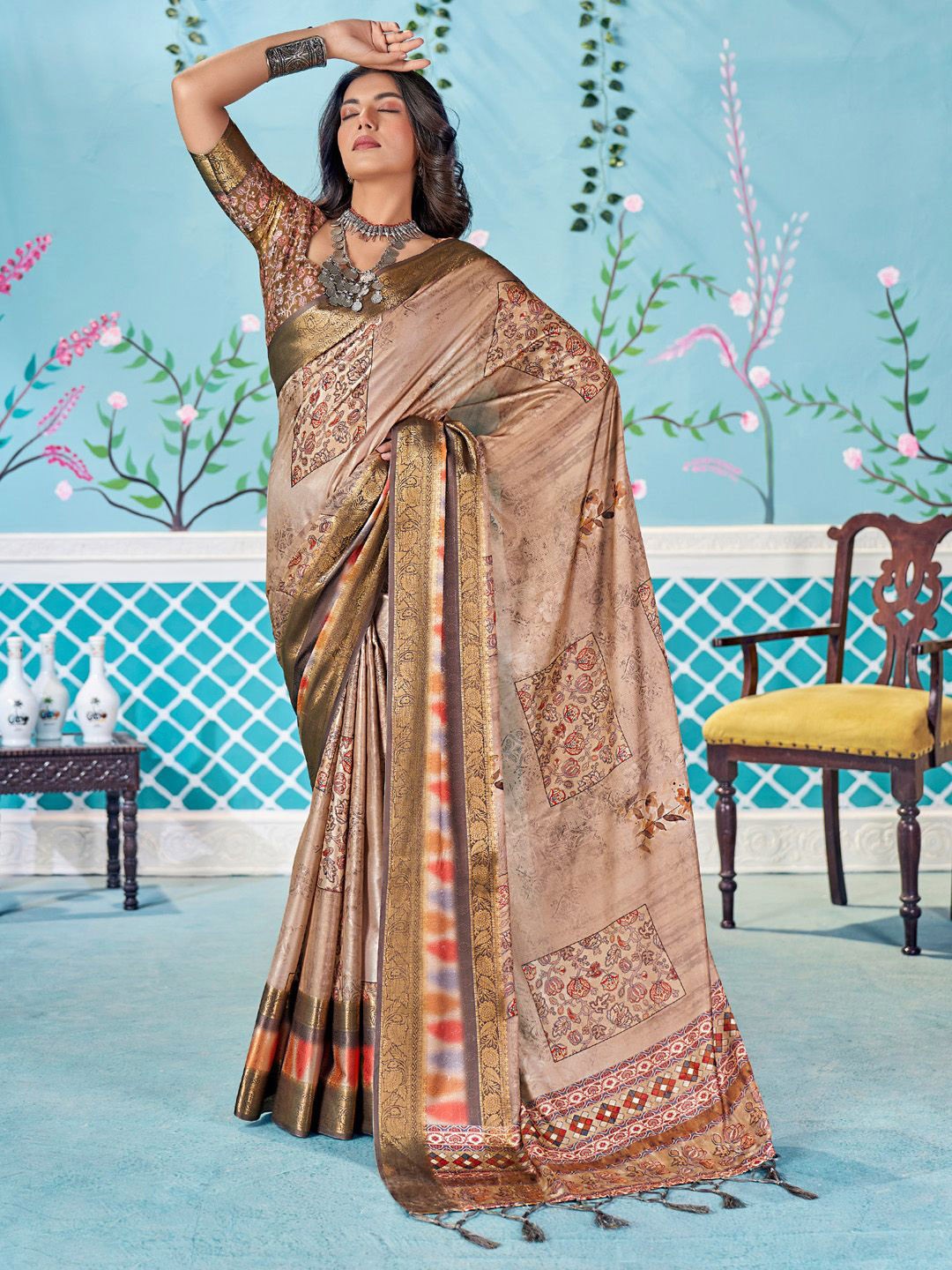 

Mitera Ethnic Motifs Zari Sungudi Saree, Beige