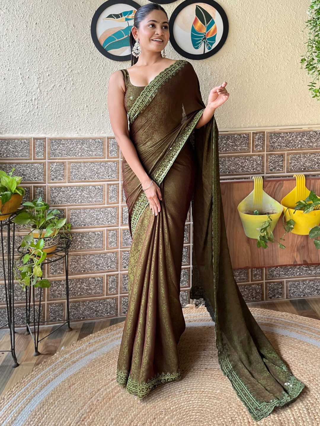 

Mitera Embellished Sequinned Party Wear Saree, Olive