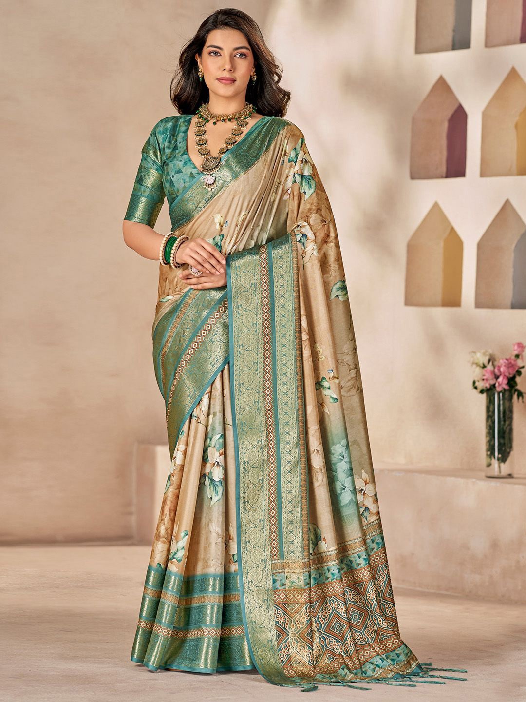 

Mitera Floral Printed Sungudi Saree, Beige