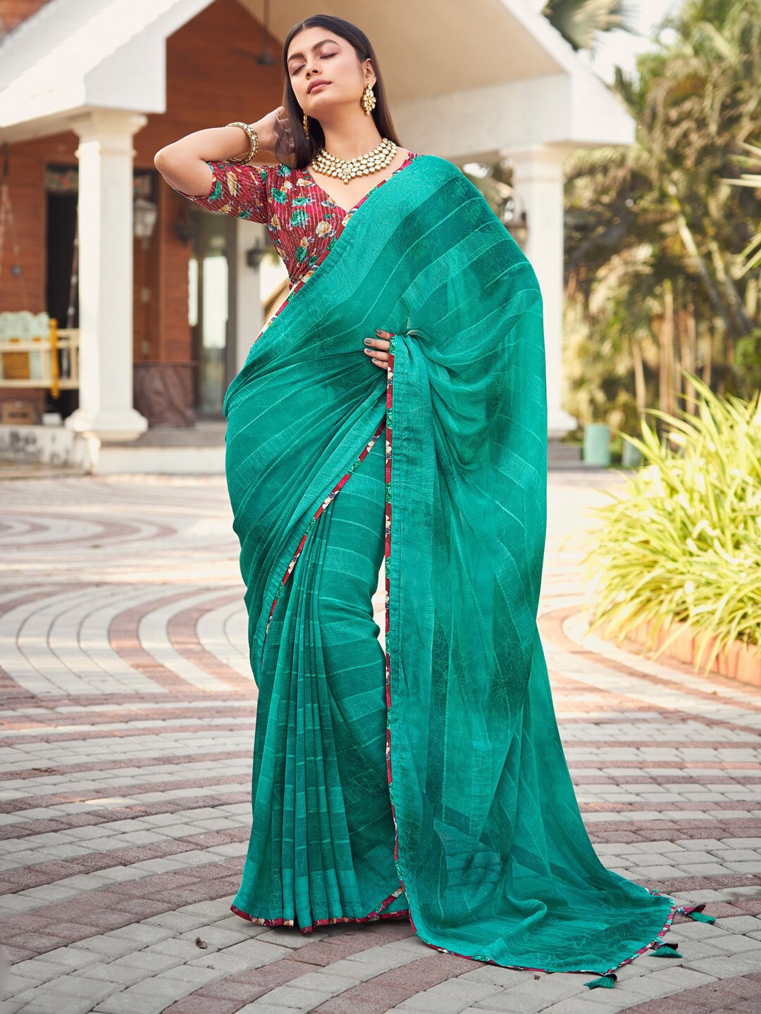 

Anouk Striped Pure Georgette Saree With Blouse Piece, Teal