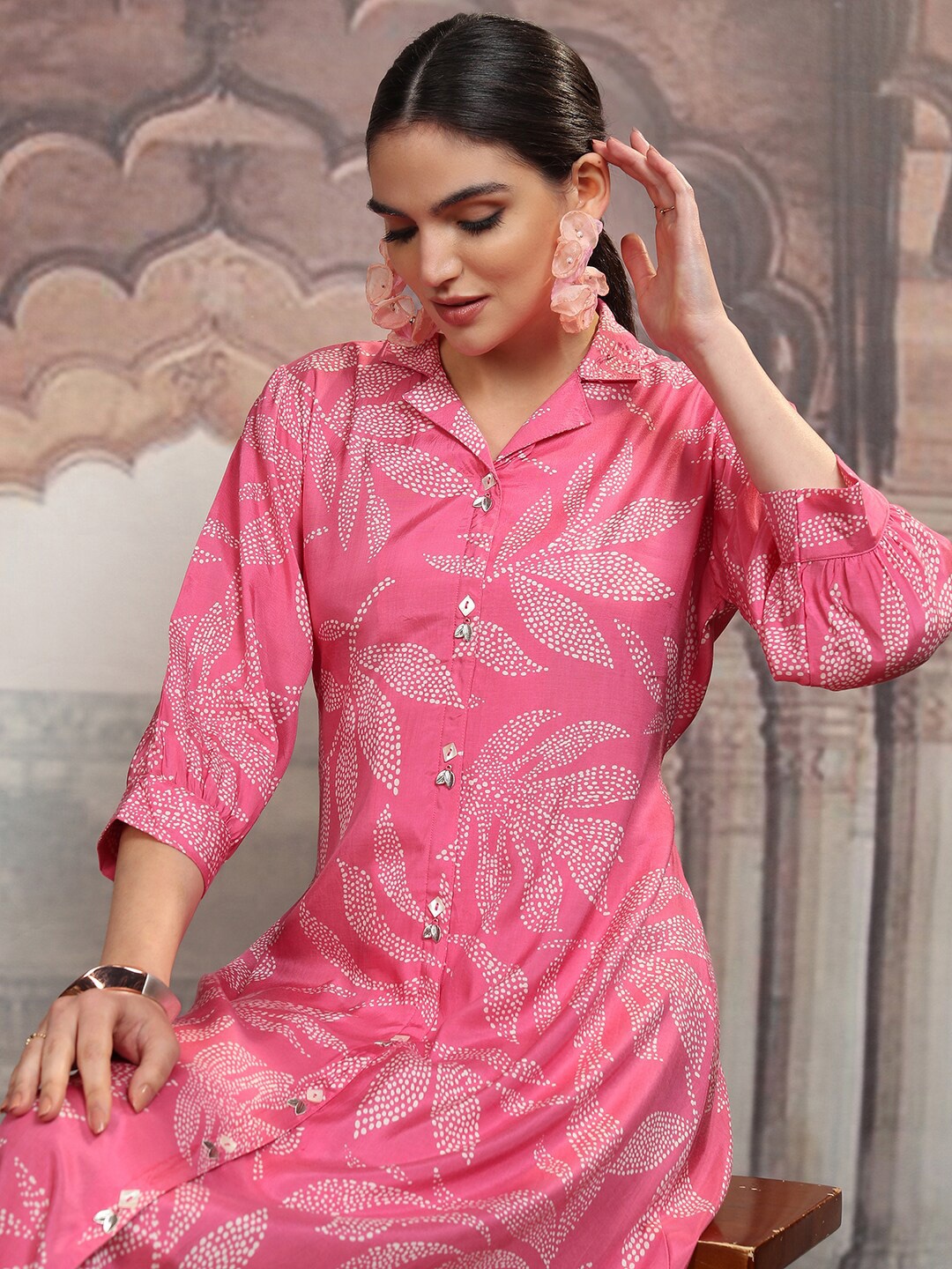 

Vishudh Pink Floral Printed Shirt Collar A-Line Midi Dress