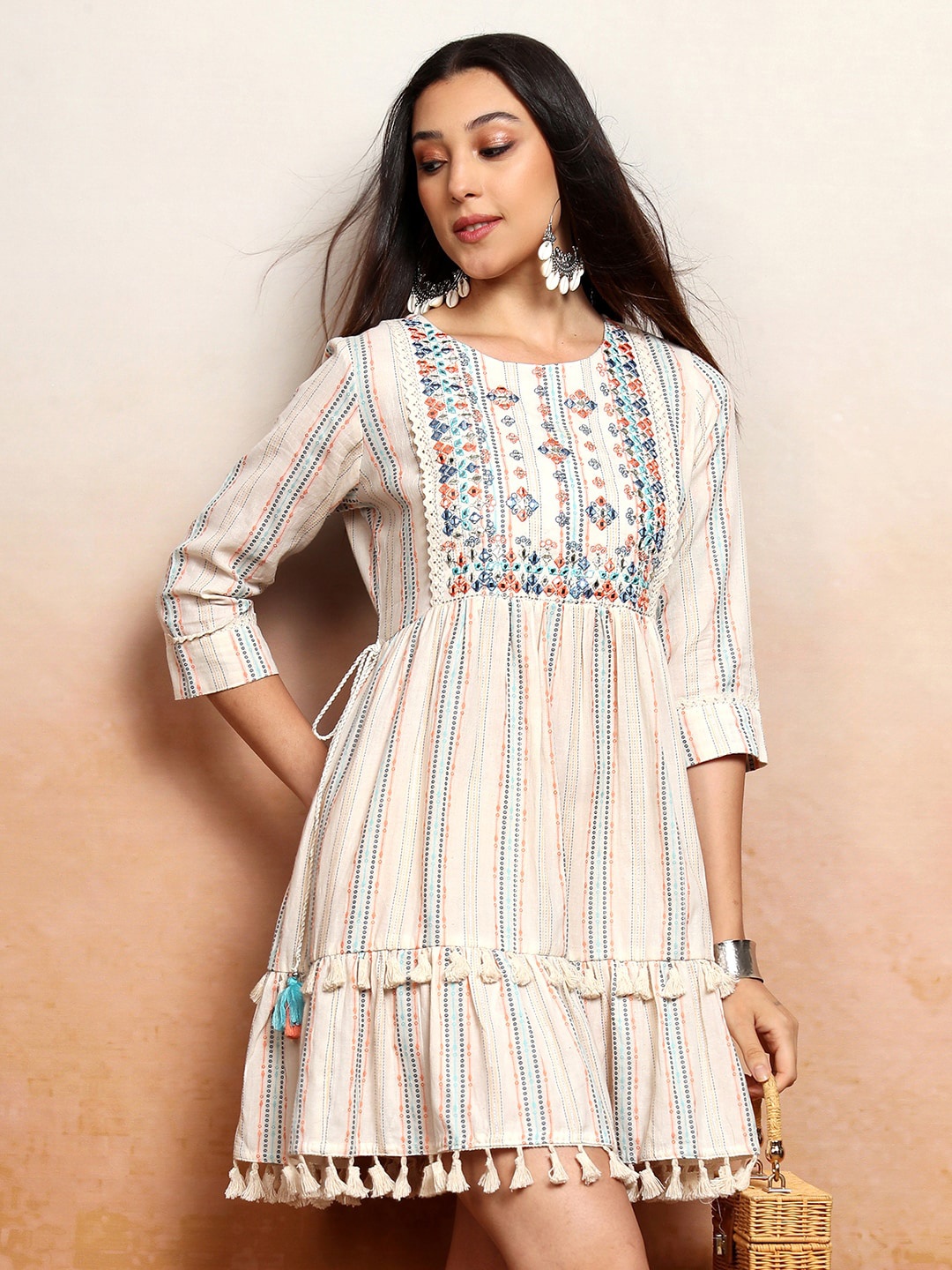 

Vishudh White Geometric Printed Embroidered Tie-Ups Cotton Drop-Waist Dress