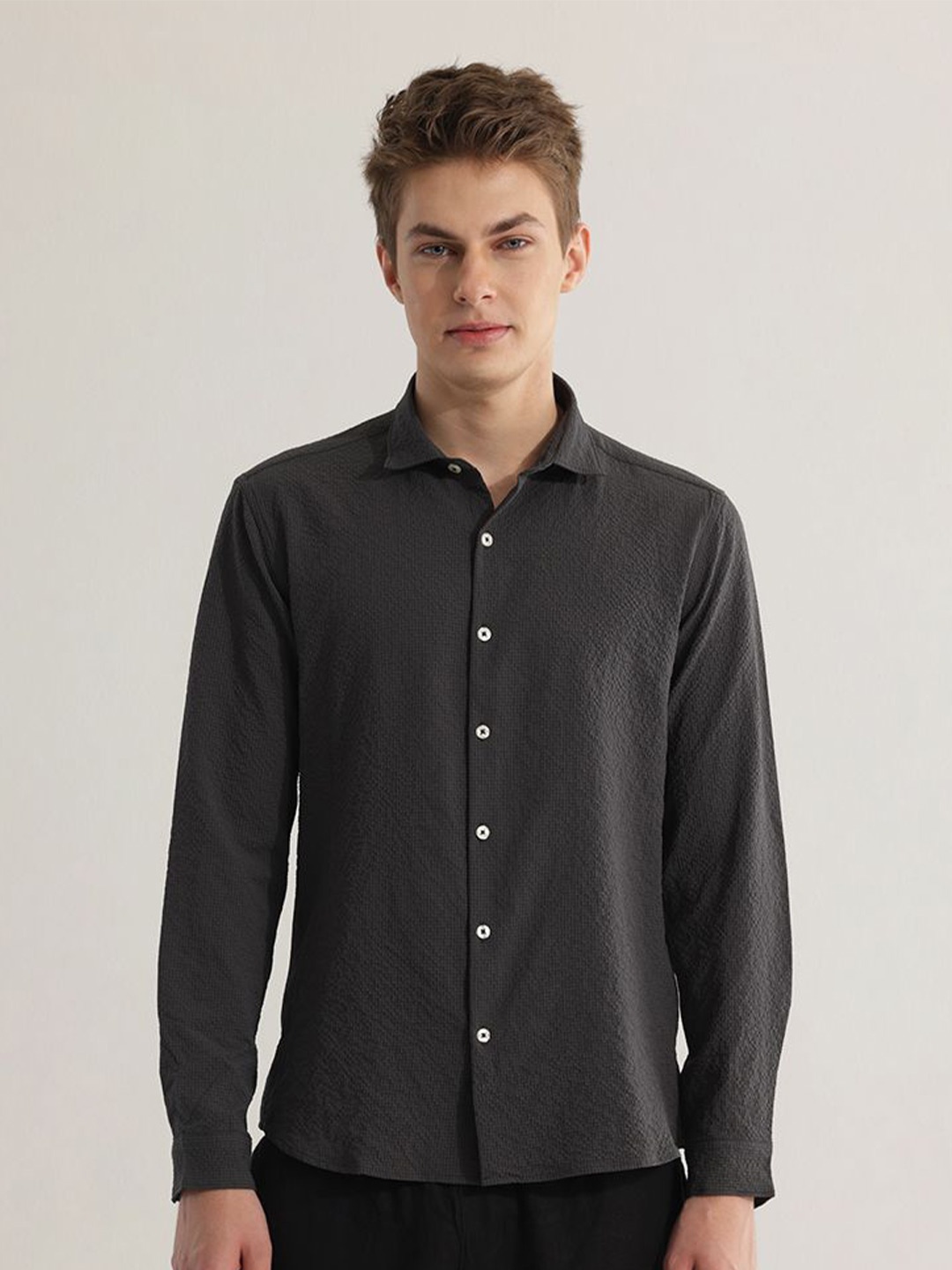 

Snitch Grey Textured Self Design Snug Slim Fit Opaque Casual Shirt