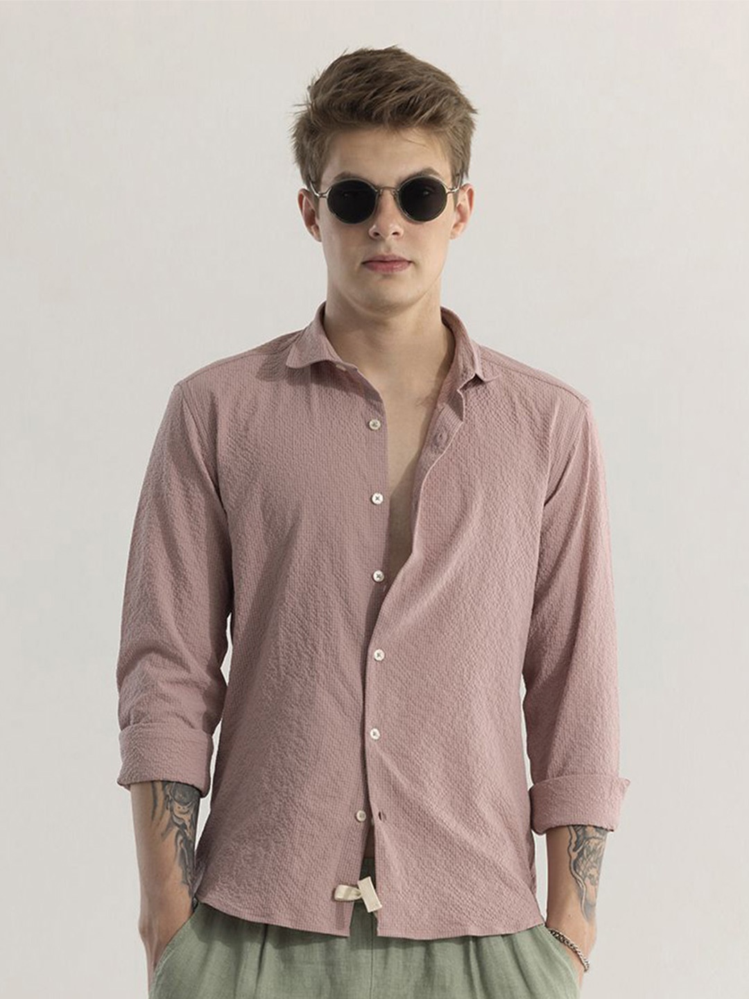 

Snitch Mauve Textured Self Design Straight Slim Fit Opaque Casual Shirt