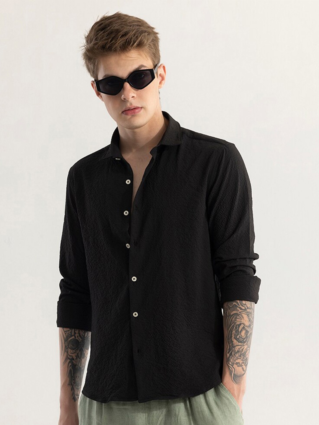 

Snitch Black Snug Slim Fit Opaque Casual Shirt