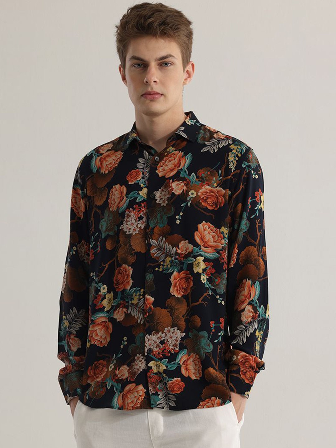 

Snitch Black Straight Slim Fit Floral Printed Spread Collar Casual Shirt