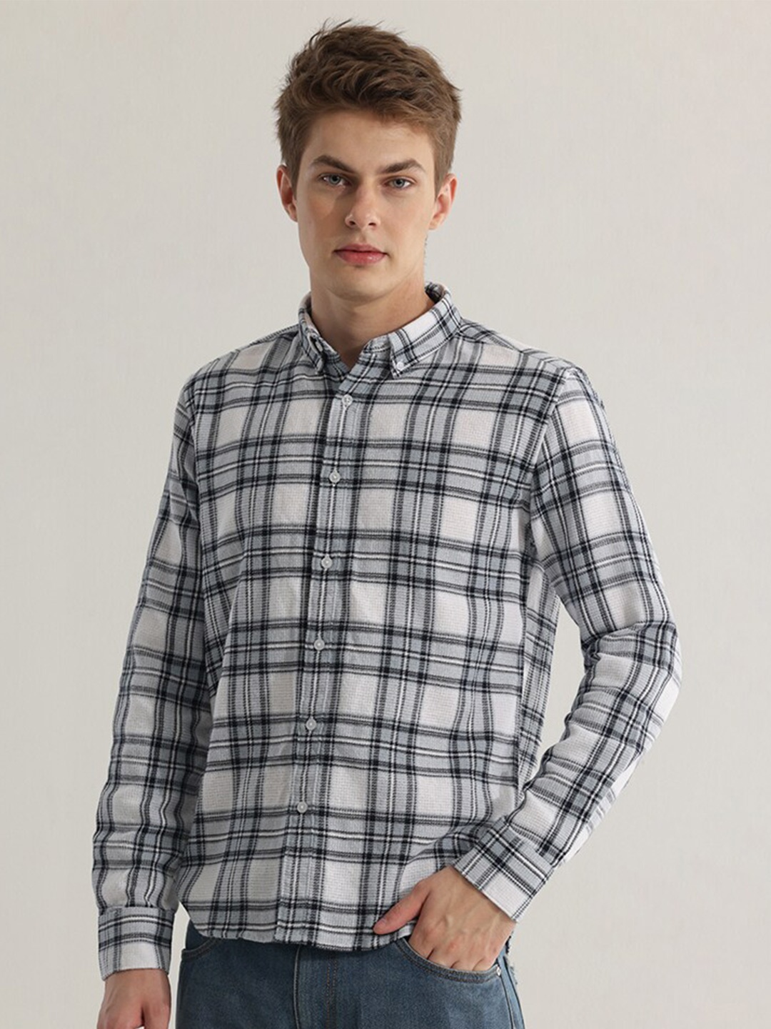 

Snitch Blue Tartan Checked Snug Slim Fit Cotton Opaque Casual Shirt