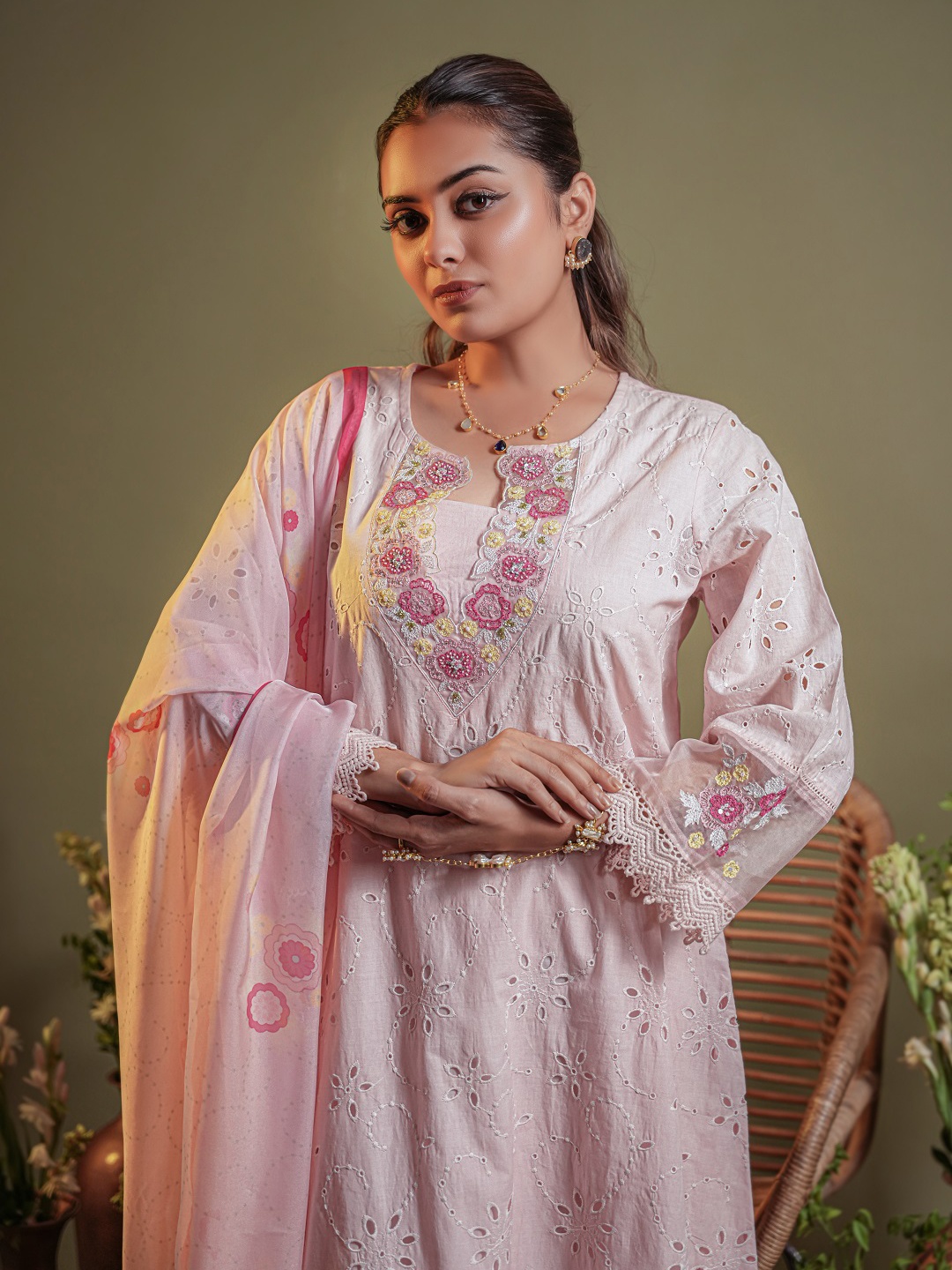 

HEEPOSH Floral Embroidered Anarkali Pure Cotton Kurta With Trousers & Dupatta, Pink