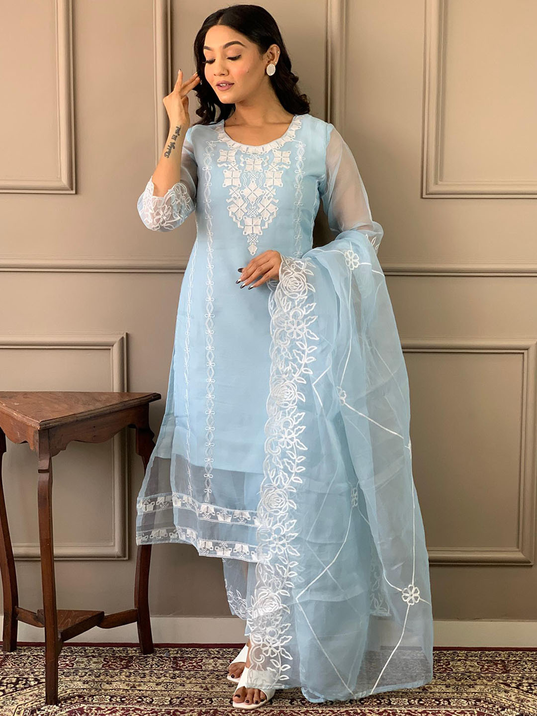 

THE52 Floral Embroidered Thread Work Organza Straight Kurta With Trousers & Dupatta, Blue