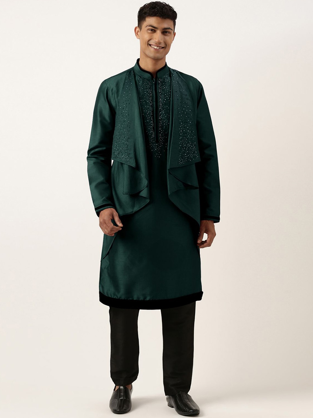 

TheEthnic.Co Embellished Beads & Stones Layered Straight Kurta With Pyjamas, Green