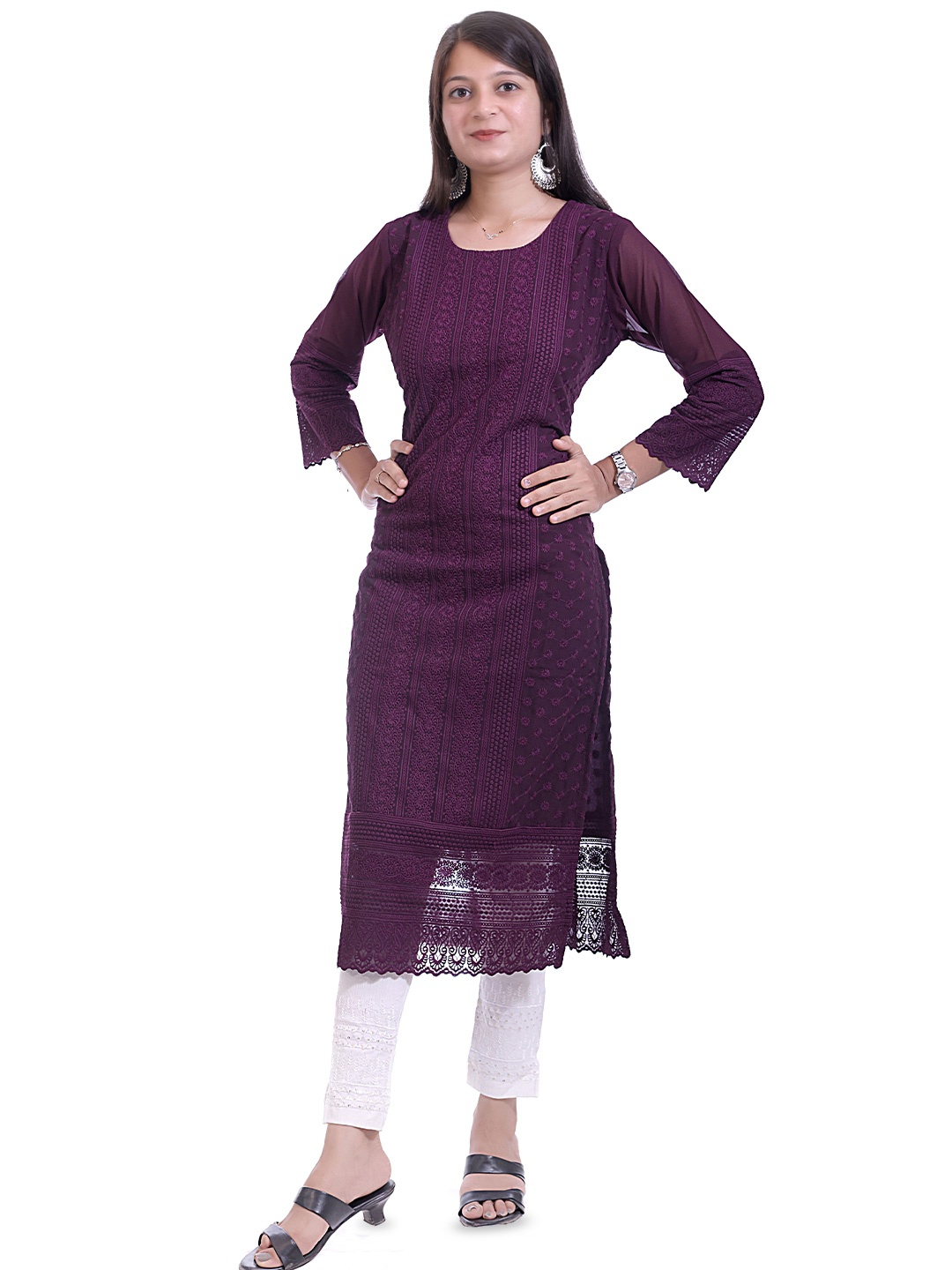 

BAESD Ethnic Motifs Embroidered Round Neck Straight Kurta, Purple