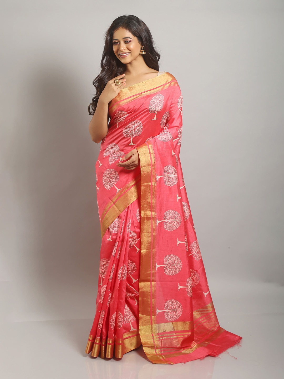 

Urbane Essence Floral Zari Pure Silk Tussar Saree, Pink