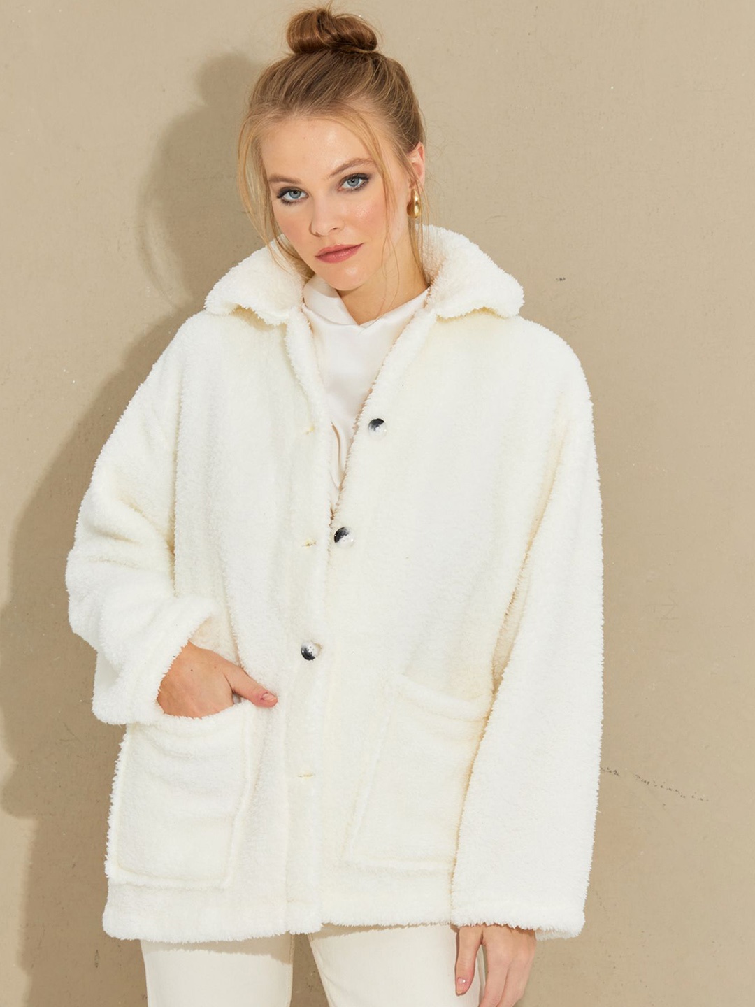 

Cool & Sexy Spread Collar Bomber Jacket, Off white