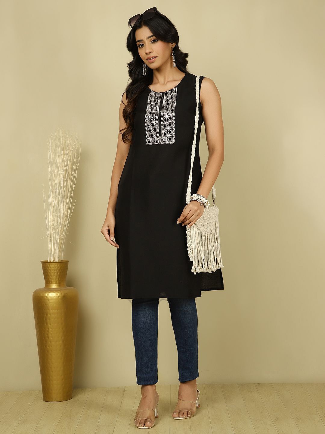 

Jaipur Kurti Yoke Design Thread Work Cotton Straight Kurta, Black