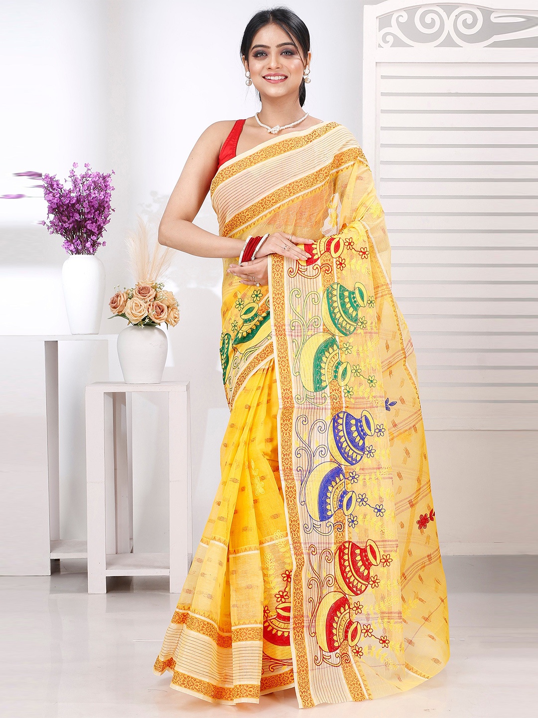 

DipDiya Ethnic Motifs Embroidered Pure Cotton Taant Saree, Yellow