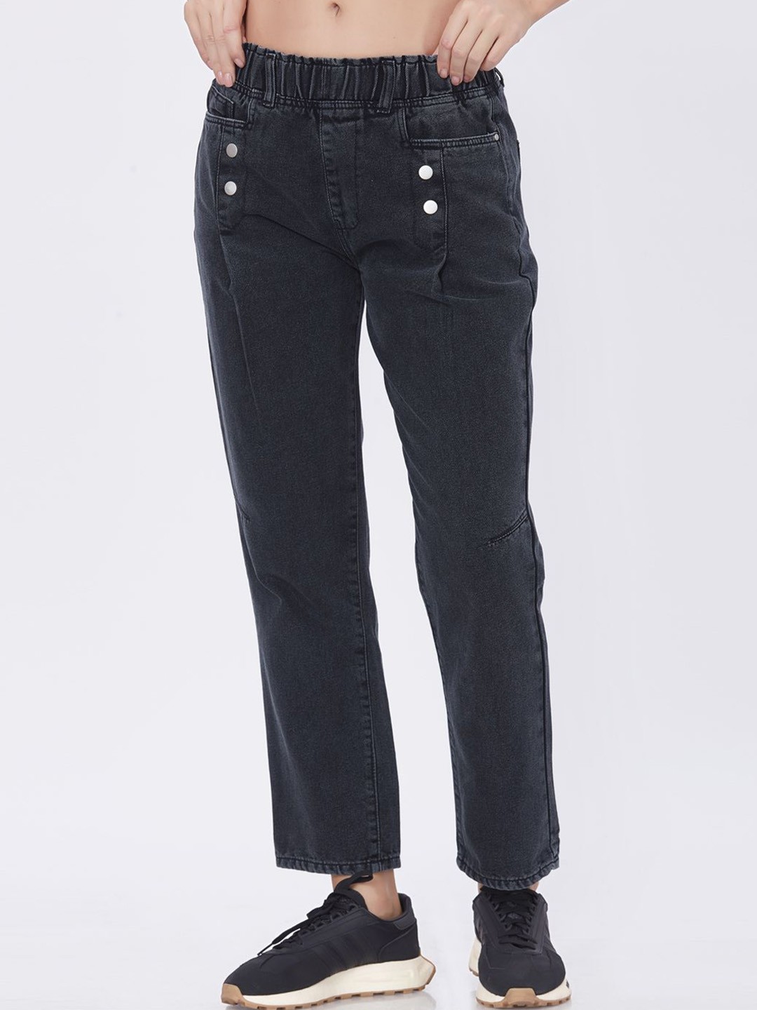 

Blum Denim Women Smart Regular Trousers, Black