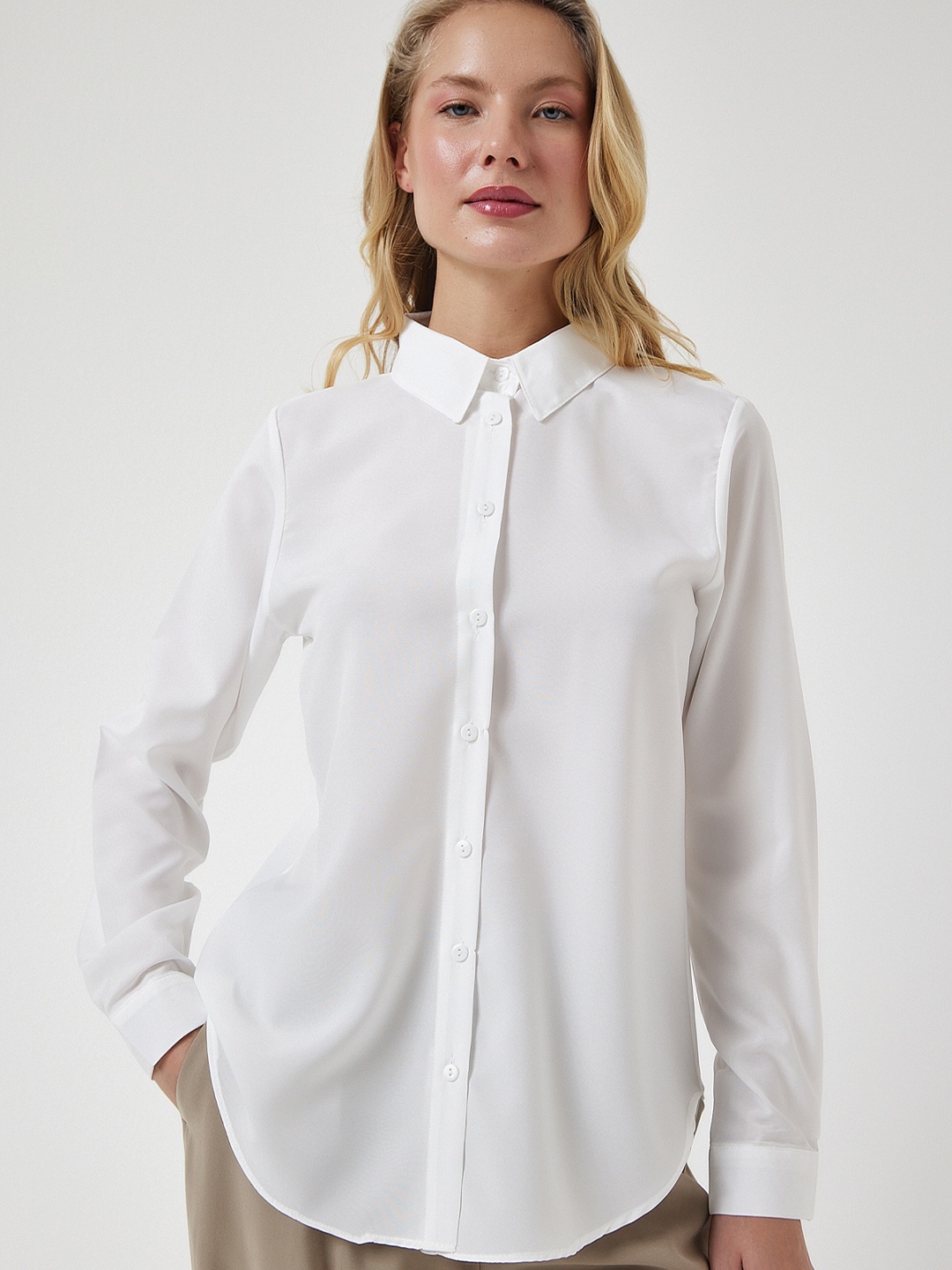 

Happiness istanbul Spread Collar Casual Shirt, White
