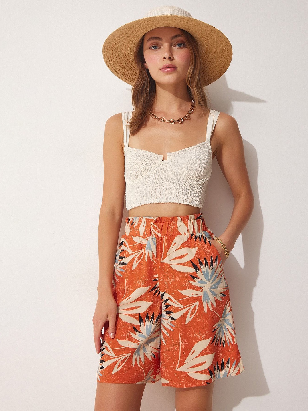 Happiness istanbul Women Floral Printed Mid-Rise Casual Shorts, Orange