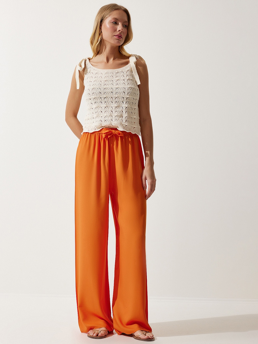 

Happiness istanbul Women Cotton Parallel Trousers, Na