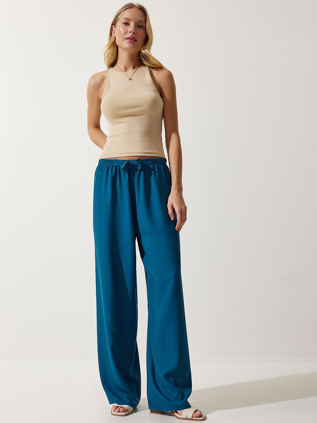 

Happiness istanbul Women Mid-Rise Trouser, Turquoise blue