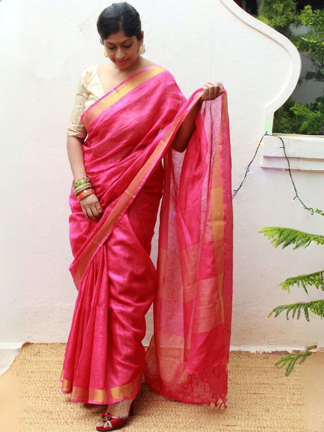 

Weaves of Tradition Pure Linen Saree, Pink