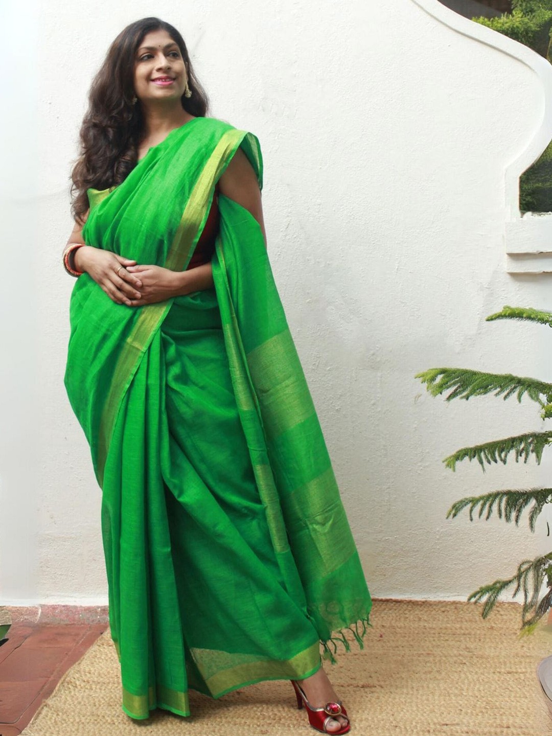 

Weaves of Tradition Pure Linen Saree, Green