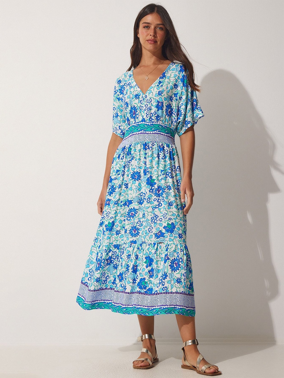 

Happiness istanbul Floral Printed Extended Sleeves Fit & Flare Midi Dress, Blue