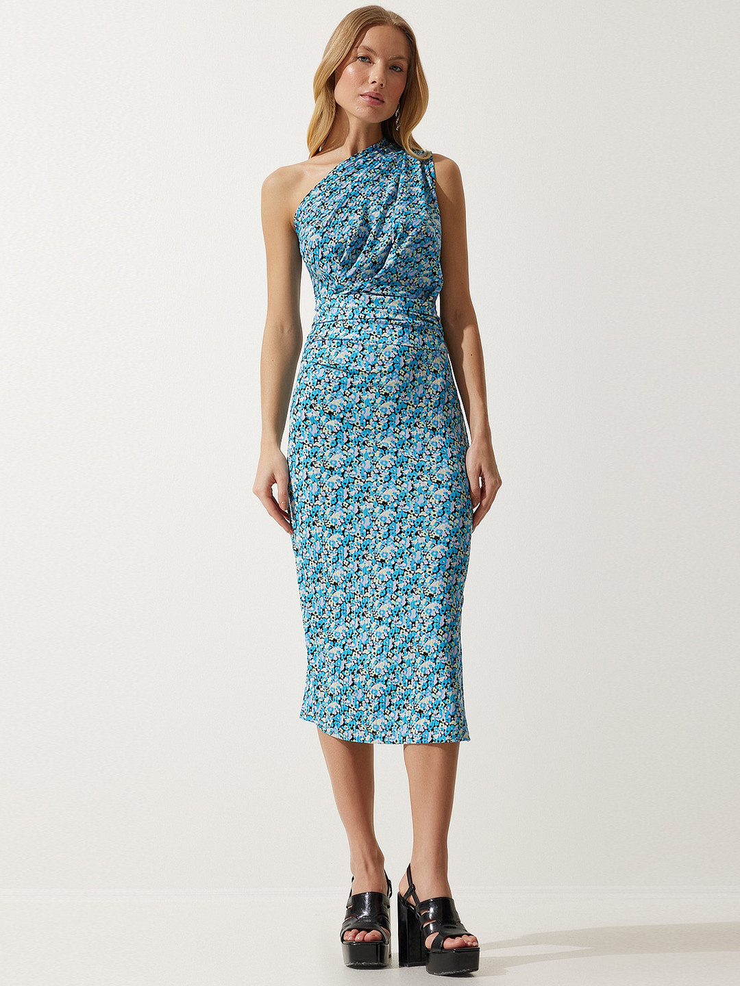 

Happiness istanbul Blue Floral Printed Sheath Midi Dress