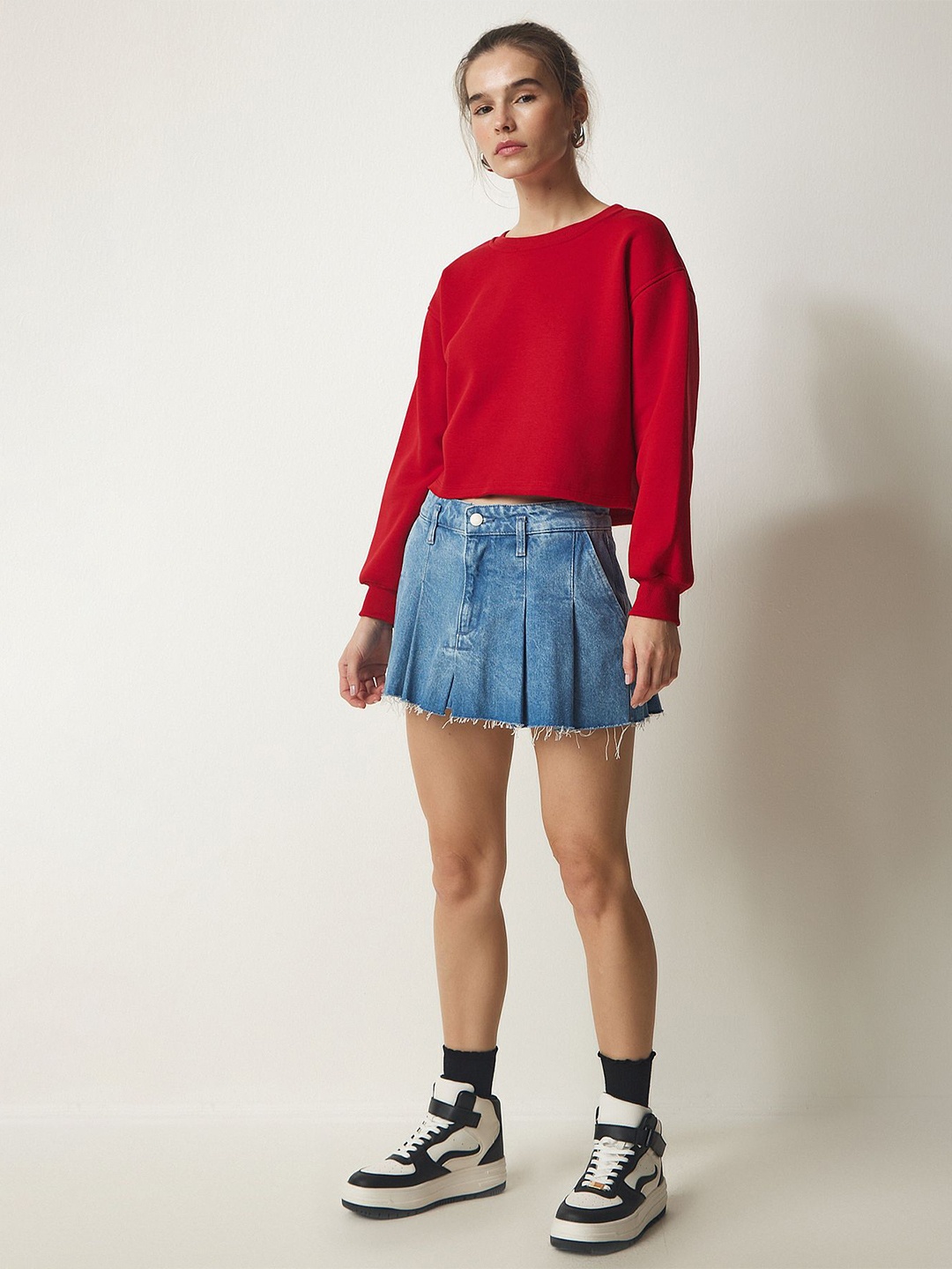 

Happiness istanbul Round Neck Straight Pullover Cotton Sweatshirt, Na