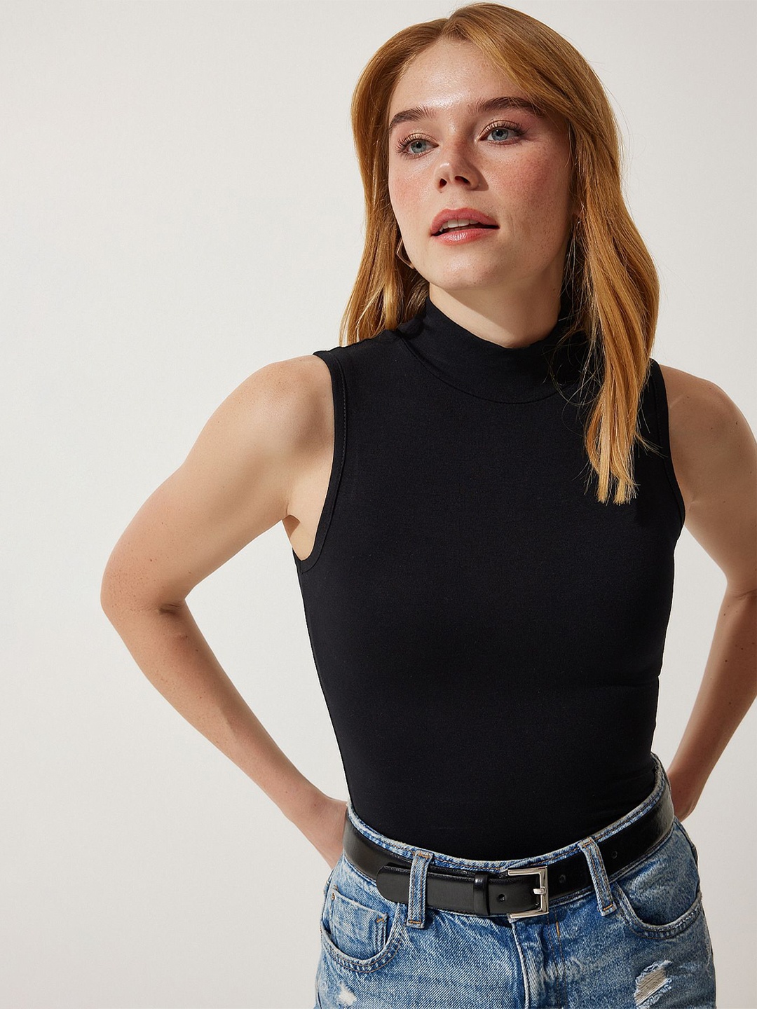 

Happiness istanbul High Neck Sleeveless Solid Top, Black