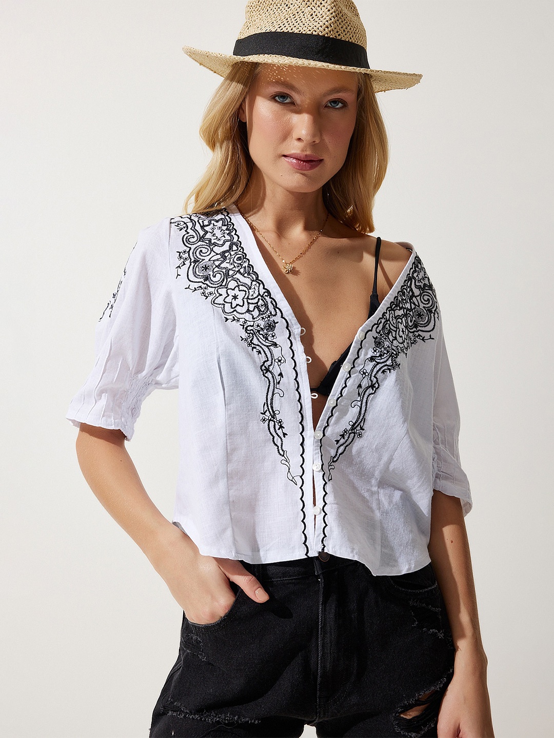 

Happiness istanbul V-Neck Embroidered Cotton Top, White