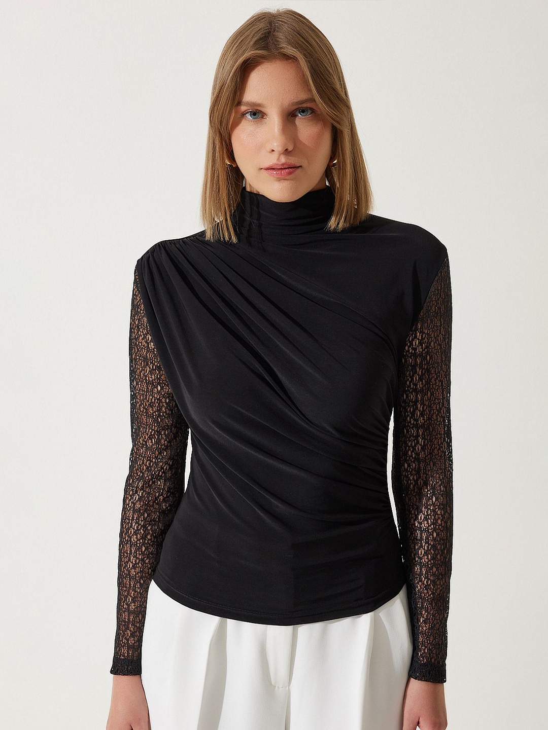 

Happiness istanbul High Neck Gathered or Pleated Top, Black