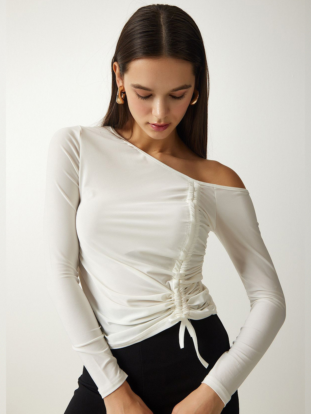 

Happiness istanbul Off-Shoulder Long Sleeves Gathered Ruched Regular Top, White
