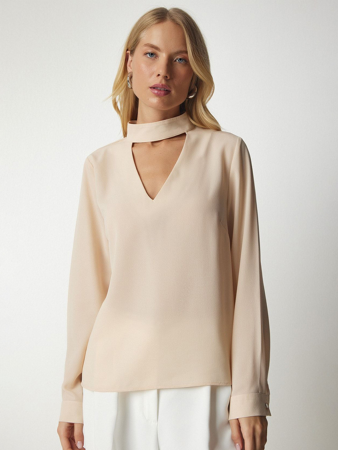 

Happiness istanbul V-Neck Cuffed Sleeves Top, Beige