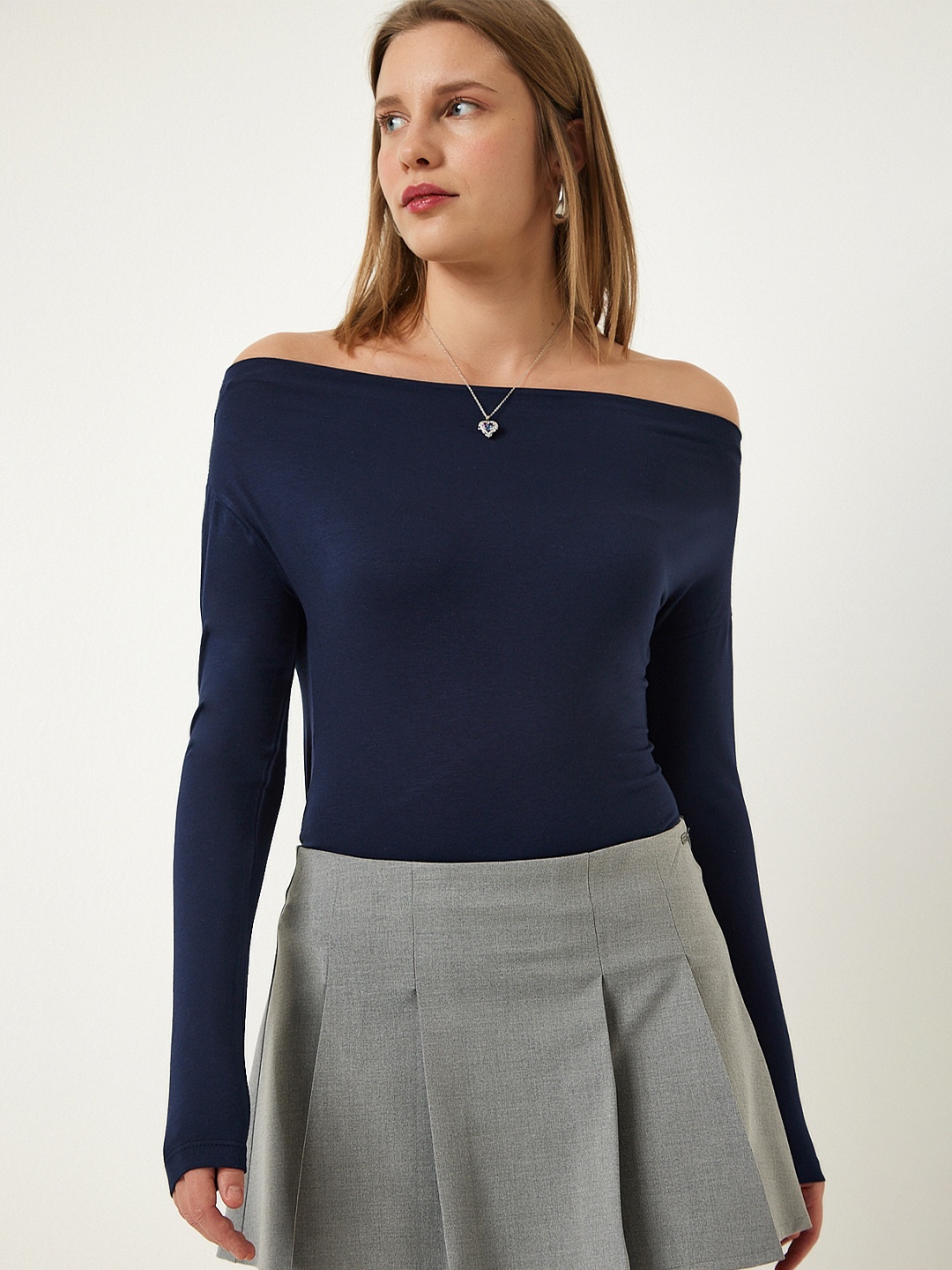 

Happiness istanbul Off-Shoulder Long Sleeves Bardot Top, Navy blue