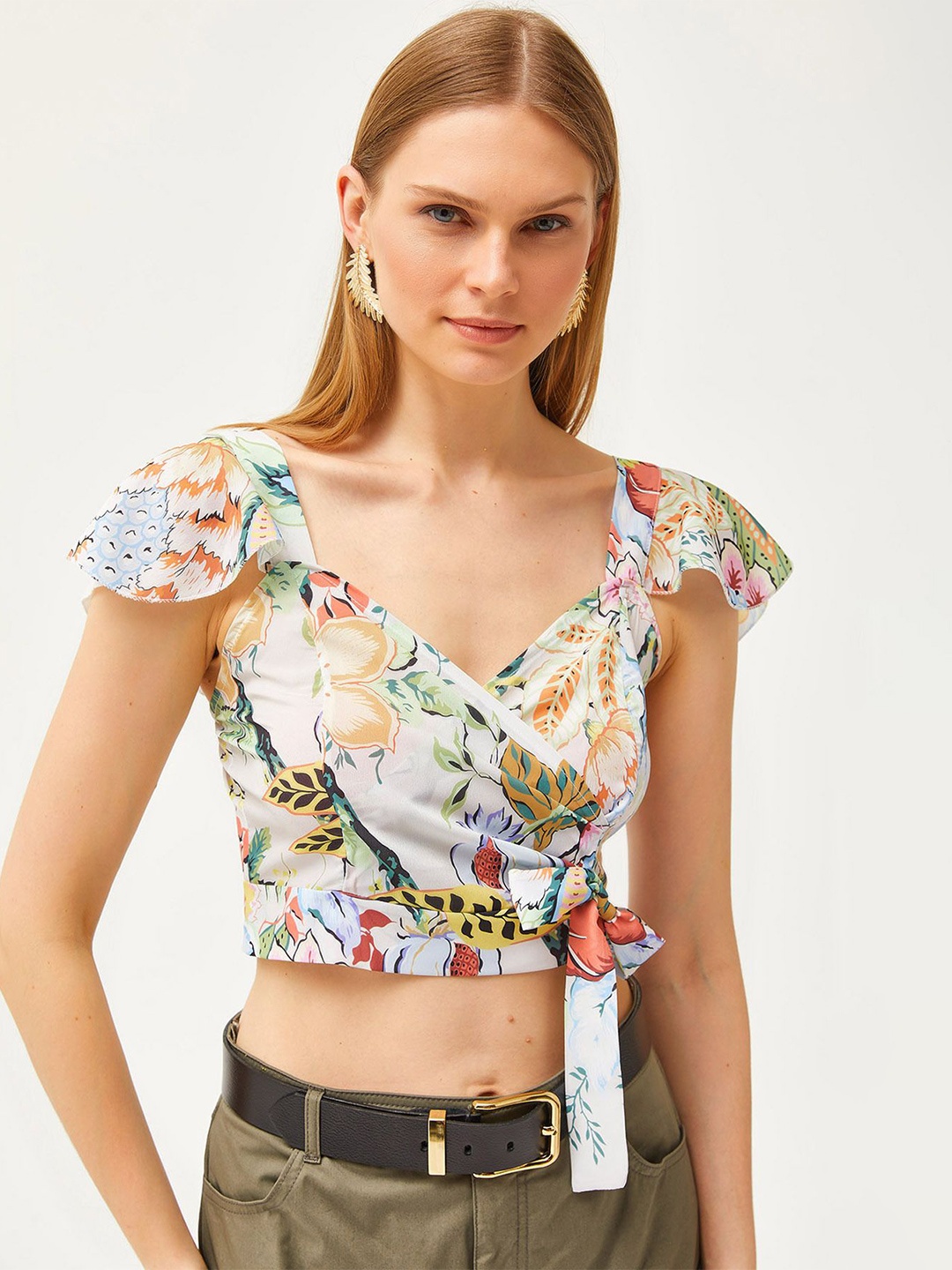 

Olalook Floral Print Sweetheart Neck Flutter Sleeve Wrap Crop Top, Multi