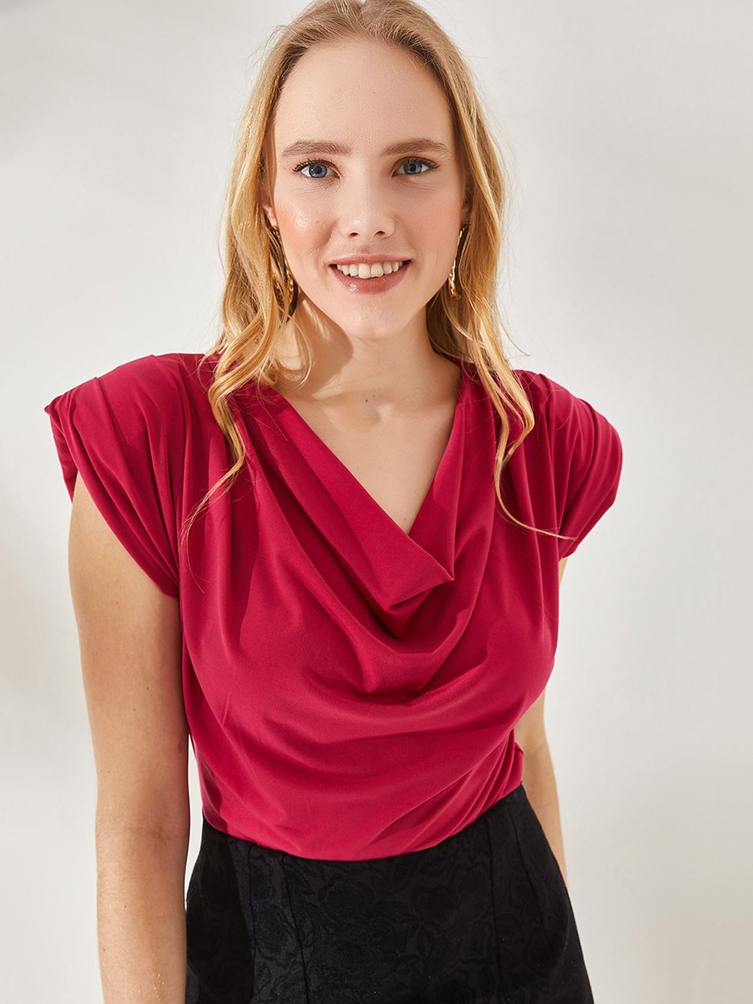 

Olalook Cowl Neck Cap Sleeves Top, Red